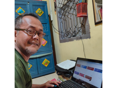 semangat Bapak Ahmad Erlani selaku tim pengoreksi dan sekaligus wali kelas XI